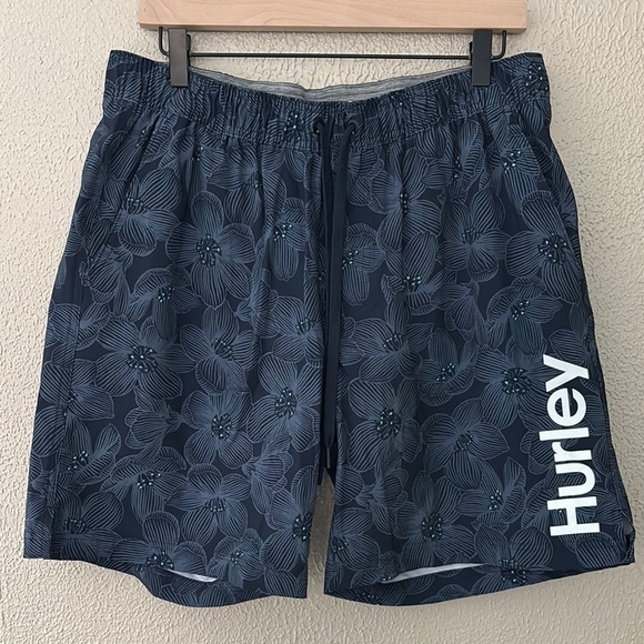 Hurley Men's Navy Blue Floral Swim Shorts Trunks Athletic Casual Comfort Logo XL - Picture 1 of 9